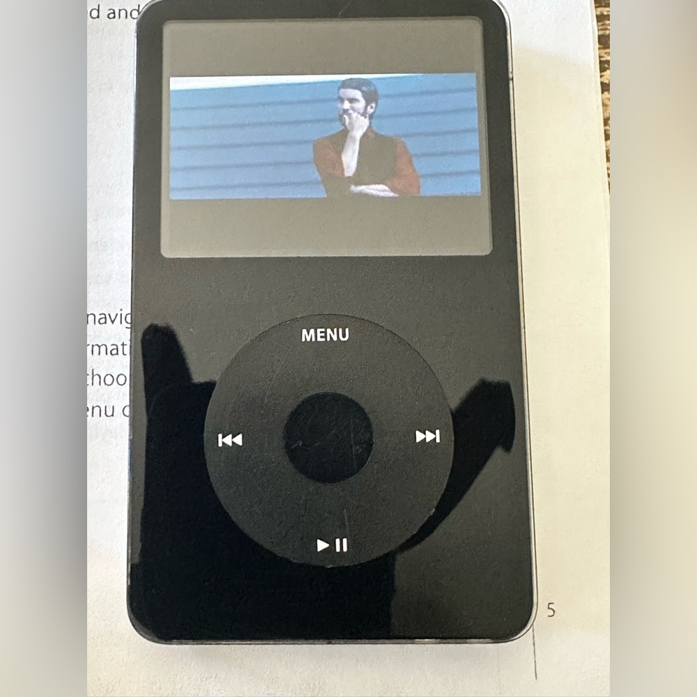 Apple iPod Classic 5.5 gen. Black 30gb New Battery Installed & New Accessories